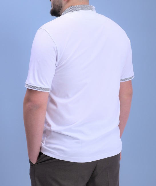 Мъжка бяла тениска с яка голям размер и лого